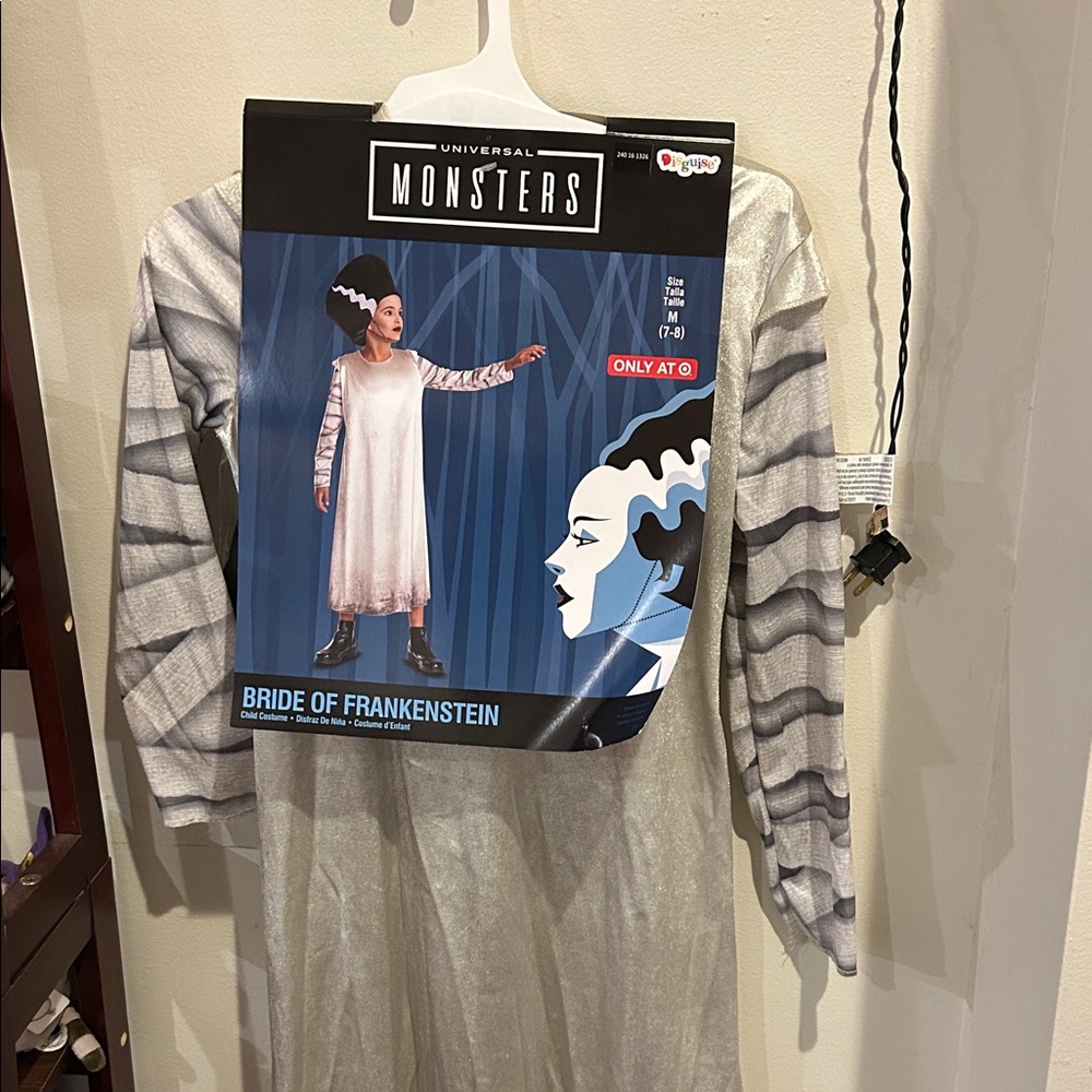 BNWT universal monsters costume: Bride of Frankenstein